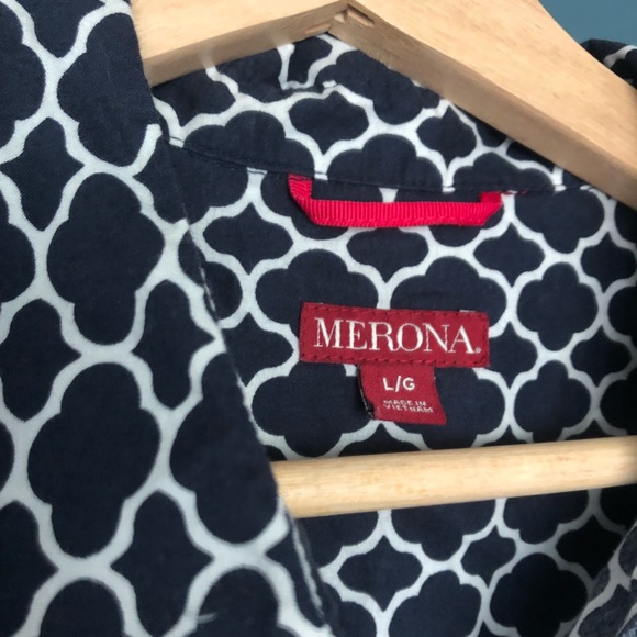 Navy and white Moroccan tile pattern cotton button up - Picture 2 of 5